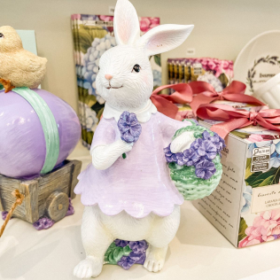 Coelho com Cestinha de Flores 