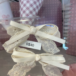 Mini presilhas Bege em renda