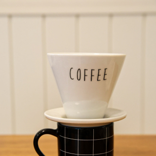 Toma um café comigo pai? Caneca e coador + vale café 