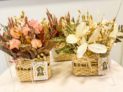 Mini Cesta de Palha com Arranjo Desidratado 