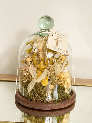 Cúpula com flores desidratadas 