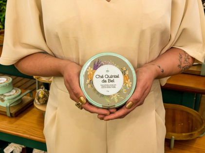 Chá na lata Quintal da Bel