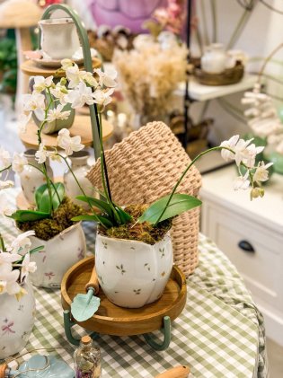 Vaso Porcelana Flores e Lacinhos